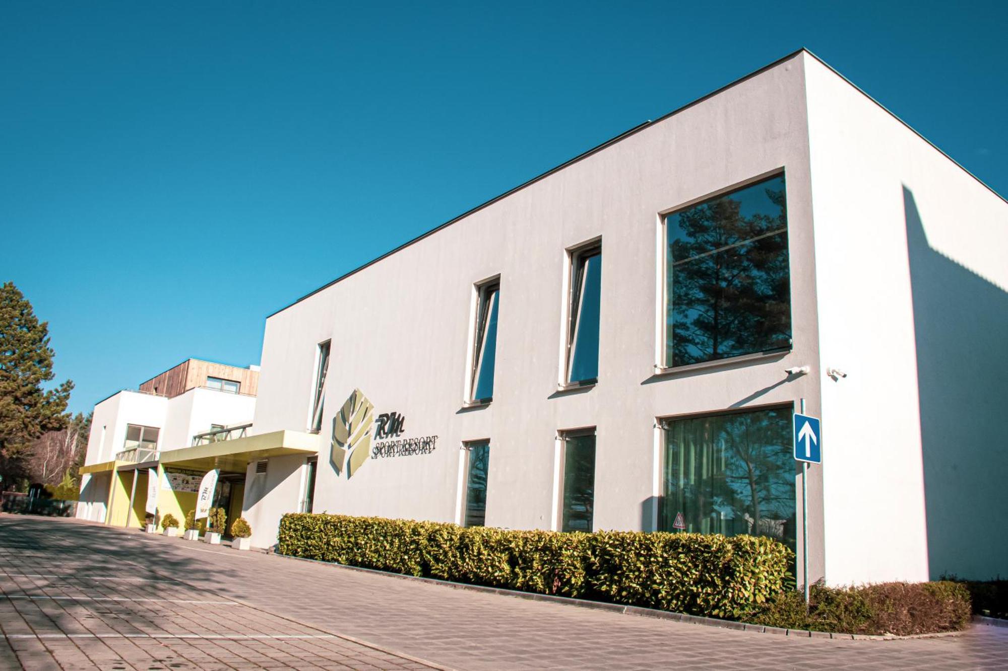 Rm Hotel Wellness & Congress Prievidza Dış mekan fotoğraf