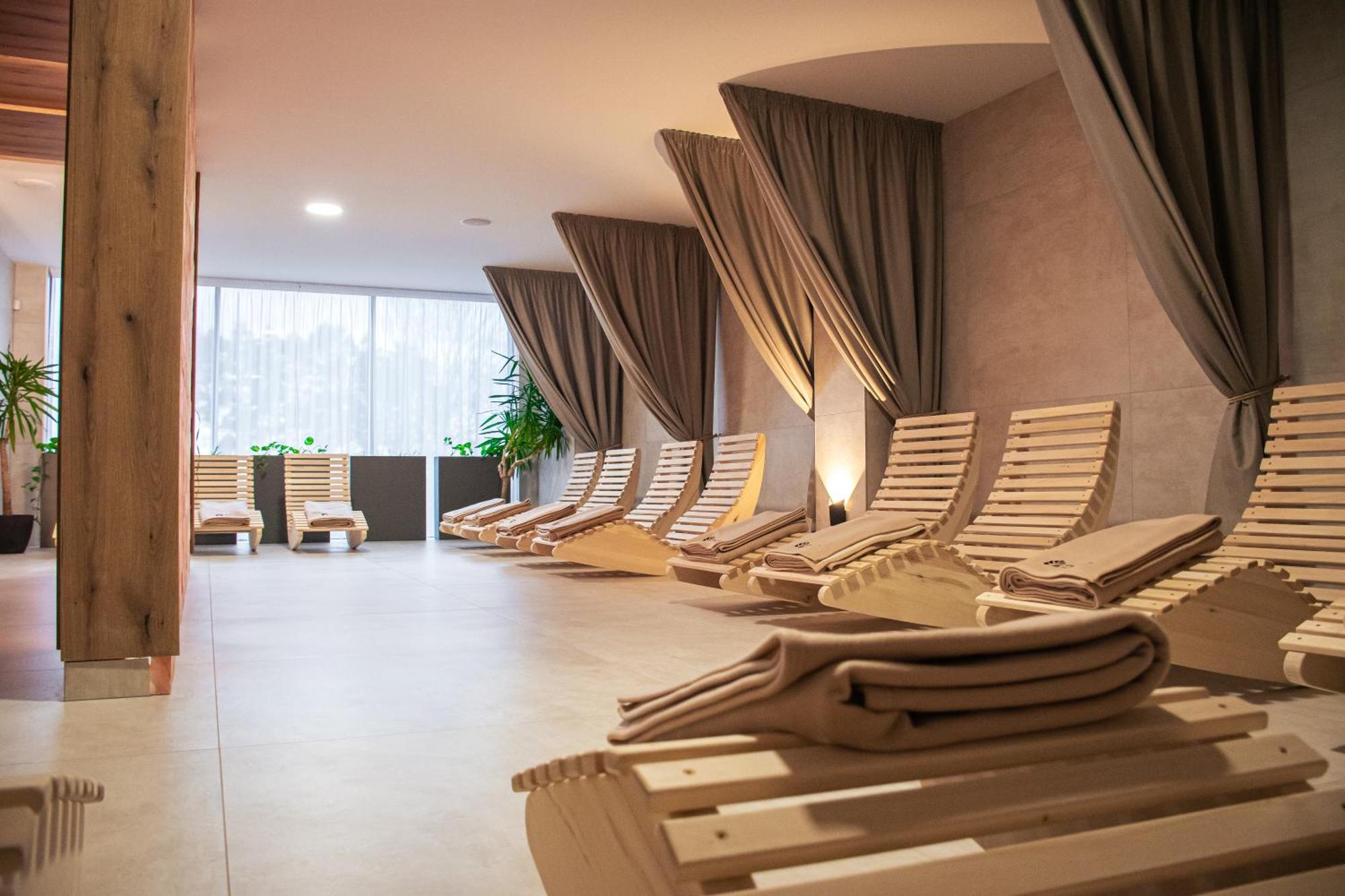 Rm Hotel Wellness & Congress Prievidza Dış mekan fotoğraf