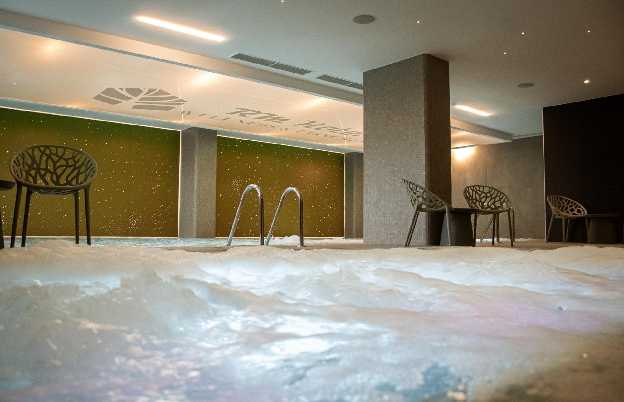Rm Hotel Wellness & Congress Prievidza Dış mekan fotoğraf