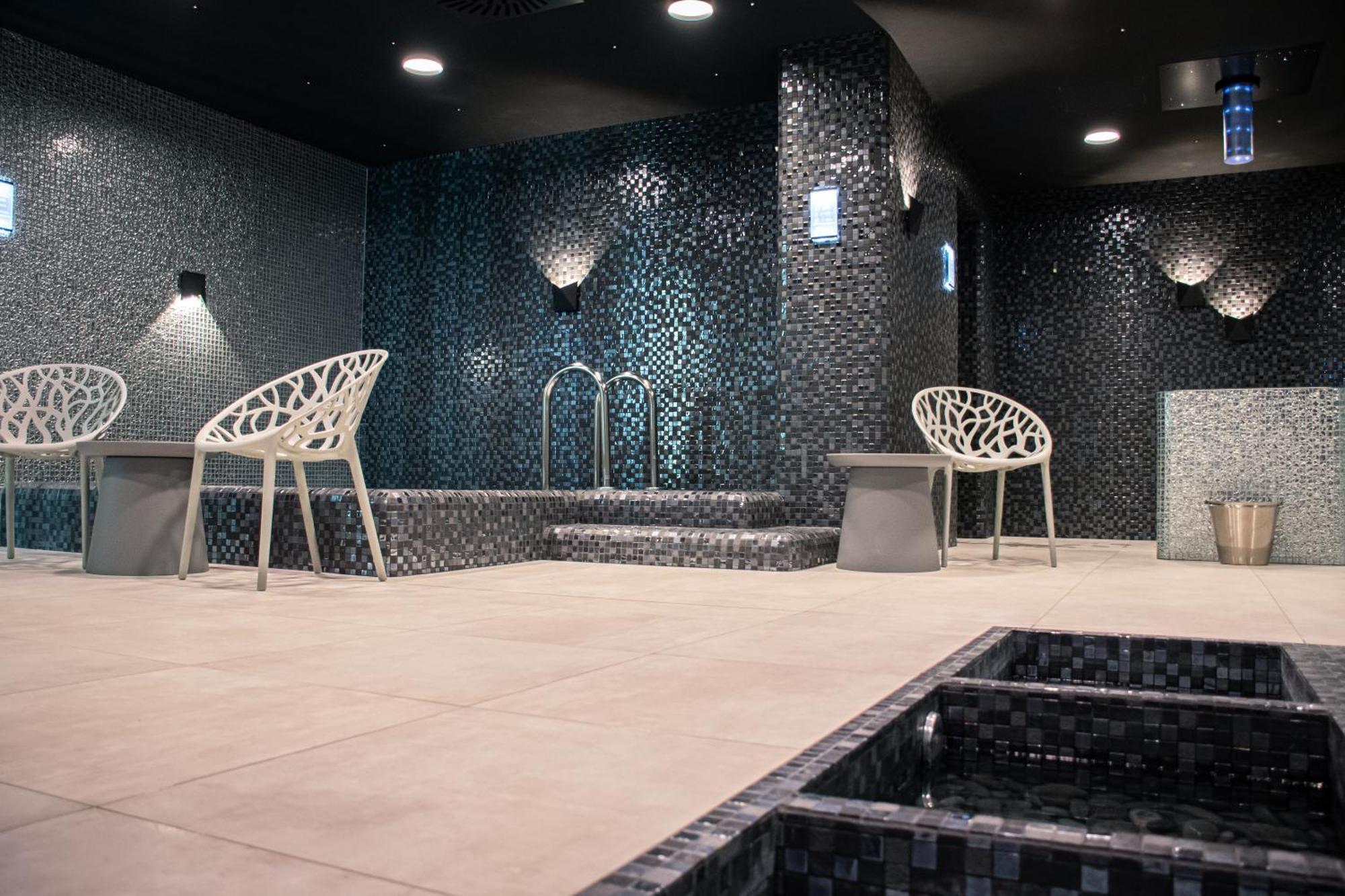 Rm Hotel Wellness & Congress Prievidza Dış mekan fotoğraf
