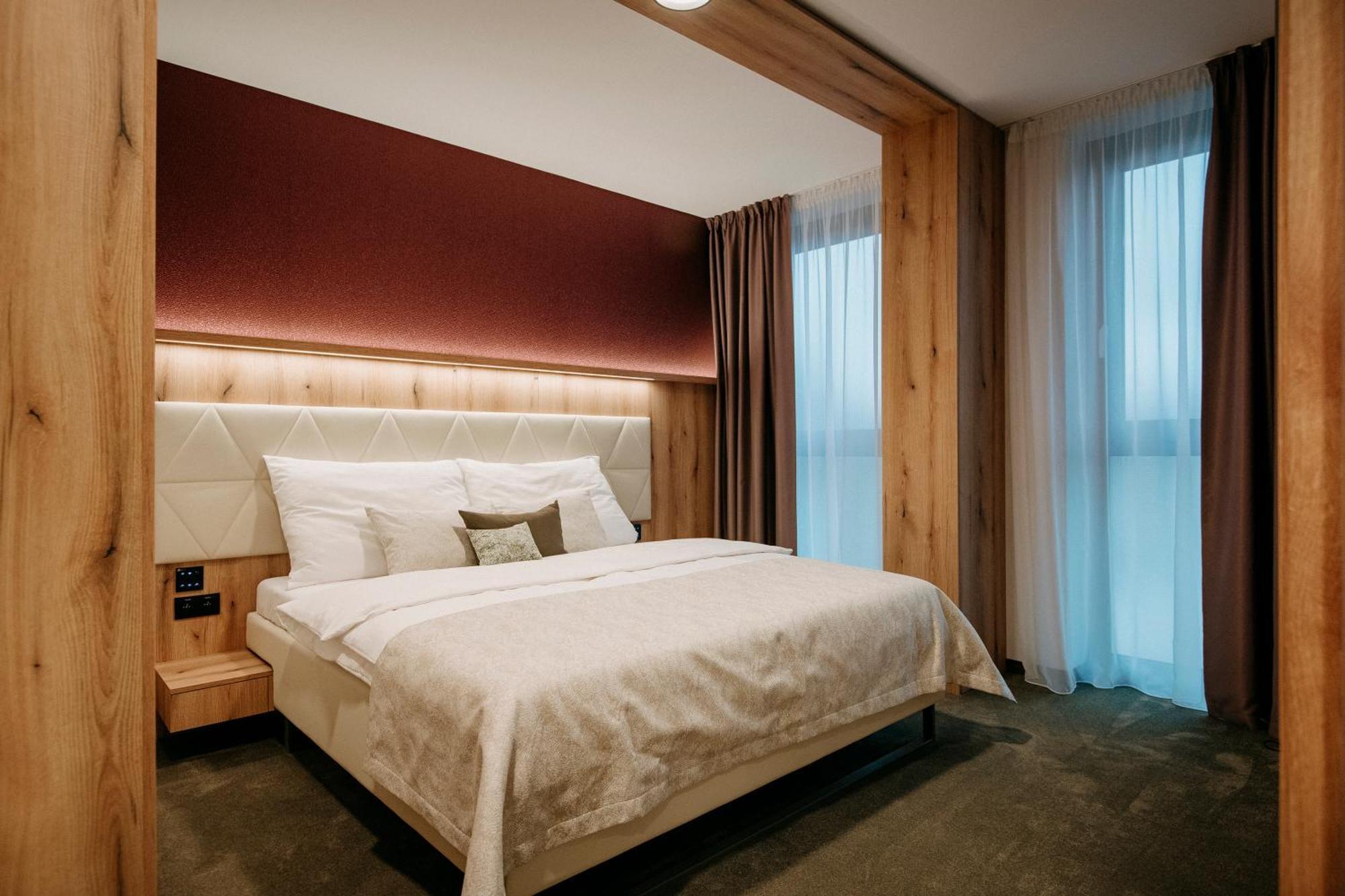 Rm Hotel Wellness & Congress Prievidza Dış mekan fotoğraf
