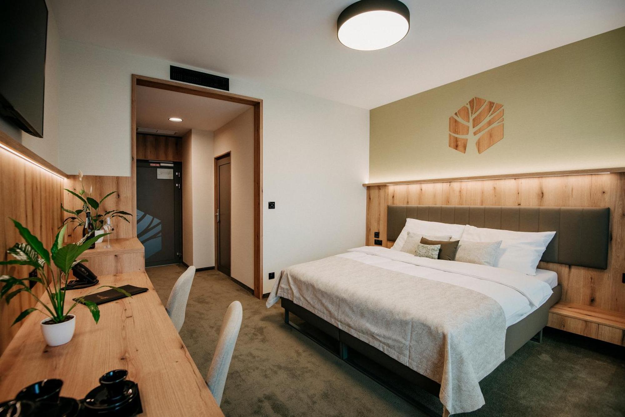 Rm Hotel Wellness & Congress Prievidza Dış mekan fotoğraf