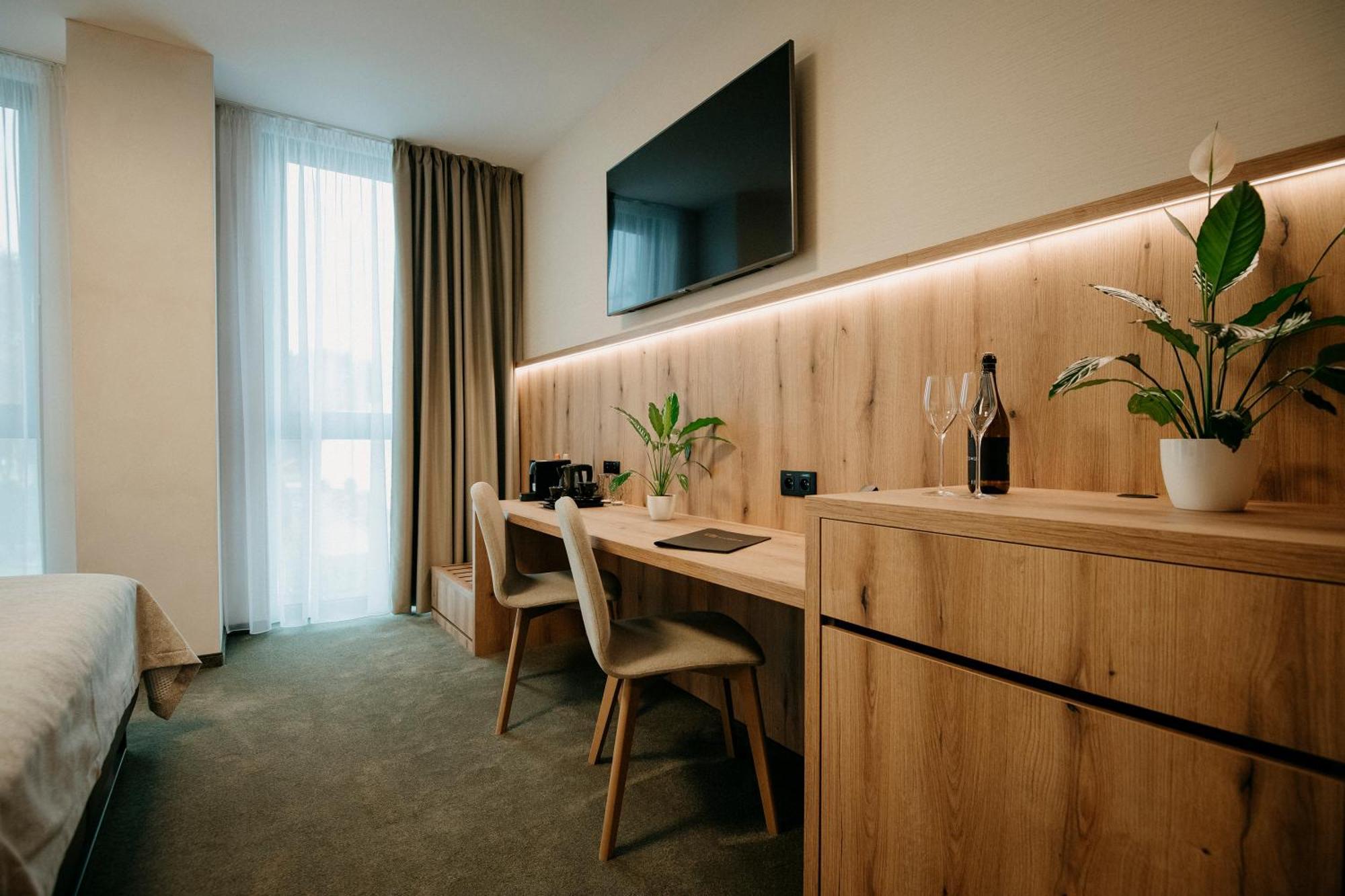 Rm Hotel Wellness & Congress Prievidza Dış mekan fotoğraf