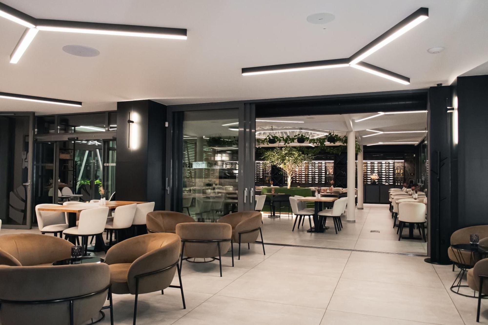 Rm Hotel Wellness & Congress Prievidza Dış mekan fotoğraf